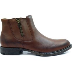 Brązowe buty zimowe - sztyblety BZ1. Pomarańczowe sztyblety męskie Modini Moda Męska, na zimę, ze skóry, bez zapięcia. W wyprzedaży za 247,50 zł.