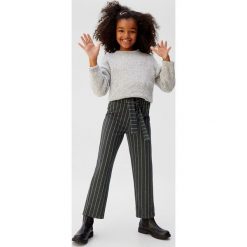 Mango Kids - Spodnie dziecięce Diplo 110-164 cm. Szare spodnie dziewczęce Mango Kids, bez wzorów, z elastanu. Za 79,90 zł.