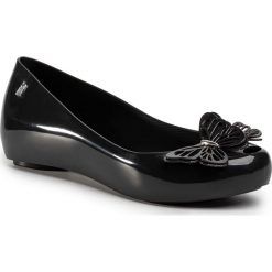 Baleriny MELISSA - Ultragirl Fly II Ad 32773 Black 52250. Czarne baleriny damskie Melissa, bez wzorów, z tworzywa sztucznego, bez obcasa. Za 319,00 zł.