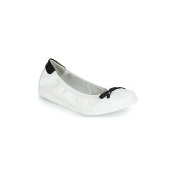 Baleriny LPB Shoes EDEN. Białe baleriny damskie marki LPB Shoes, bez wzorów, bez obcasa. Za 199,00 zł.