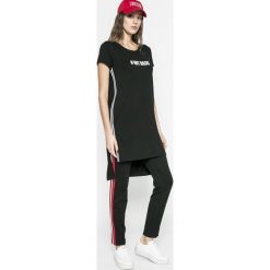 Sukienki: Answear – Sukienka Sporty Fusion