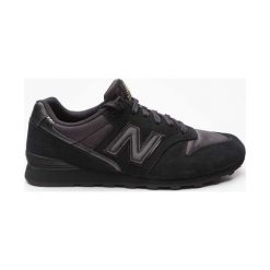 Czarne Sneakersy New Balance WL996FD. Czarne sneakersy damskie Molly.pl, z zamszu. Za 369,00 zł.
