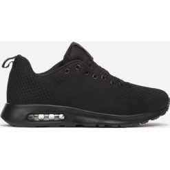 Czarne Buty Sportowe Xylaris. Czarne buty sportowe męskie Born2be, bez zapięcia. Za 99,99 zł.