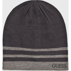 Guess Jeans - Czapka. Czarne czapki zimowe męskie Guess Jeans, na zimę, z aplikacjami, z dzianiny. Za 139,90 zł.