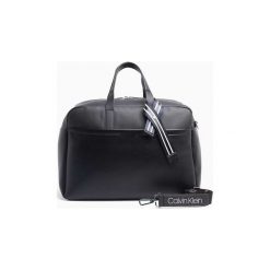 Torby podróżne Calvin Klein Jeans K50K5045040 LEX WEEKENDER. Czarne torby podróżne Calvin Klein Jeans, bez wzorów, z jeansu. Za 592,40 zł.
