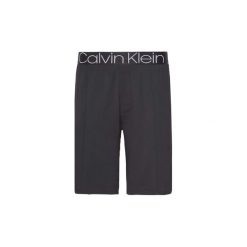 Szorty i Bermudy Calvin Klein Jeans 000NM1565E SHORT. Czarne spodenki i szorty męskie Calvin Klein Jeans, xl, bez wzorów, z jeansu. Za 135,26 zł.