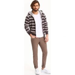 Bluza rozpinana męska. Pomarańczowe bluzy męskie Top Secret, na lato, xl, w paski, z bawełny, z kapturem, bez rękawów, z kapturem. W wyprzedaży za 59,99 zł.