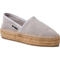 Espadryle LOVE MOSCHINO - JA10223G07JF0010 Grigio. Szare espadryle damskie Love Moschino, bez wzorów, ze skóry, bez obcasa, na płaskiej podeszwie. Za 479,00 zł.