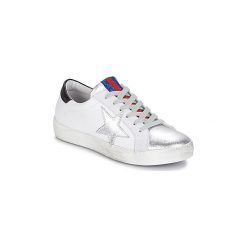 Buty Meline ARGAGAR. Białe trampki i tenisówki damskie marki Meline, bez wzorów, bez zapięcia. Za 529,00 zł.