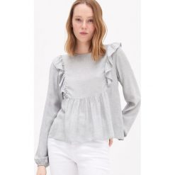 Bluzka z falbankami - Szary. Szare bluzki damskie House, xl, bez wzorów, z falbankami, bez rękawów. Za 79,99 zł.