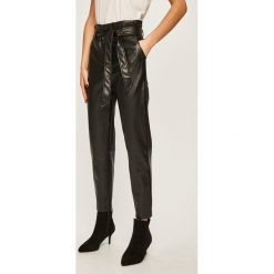 Answear - Spodnie. Czarne spodnie damskie ANSWEAR, s, z haftami, z poliesteru, casualowe. Za 169,90 zł.