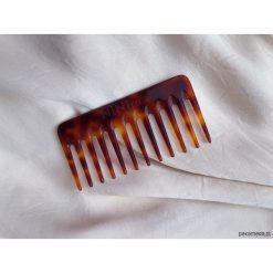 Grzebień do włosów w kolorze Dark Tortoise. Grzebienie do włosów damskie Pakamera. Za 85,00 zł.