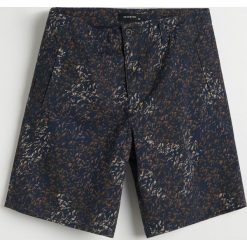 Wzorzyste szorty - Wielobarwny. Szorty damskie Reserved, m, bez wzorów. Za 119,99 zł.