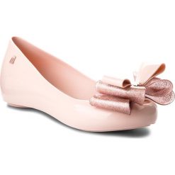 Baleriny MELISSA - Ultragirl Sweet XII Ad 31890 Light Pink 01276. Czerwone baleriny damskie lakierowane Melissa, z materiału. W wyprzedaży za 219,00 zł.