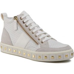 Sneakersy GEOX - D Leelu' G D94FFG 08522 C1352 White/Off White. Białe półbuty damskie Geox, na co dzień, z aplikacjami, z zamszu, bez obcasa, bez zapięcia. W wyprzedaży za 429,00 zł.