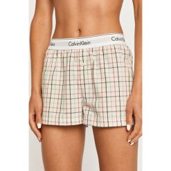 Calvin Klein Underwear - Szorty piżamowe. Białe piżamy damskie Calvin Klein Underwear, s, bez wzorów, z elastanu, bez rękawów. W wyprzedaży za 99,90 zł.
