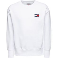 Bluza Tommy Jeans DM0DM06692. Białe bluzy męskie Tommy Jeans, m, bez wzorów, z jeansu, bez kołnierzyka, bez rękawów, bez kaptura. Za 399,00 zł.
