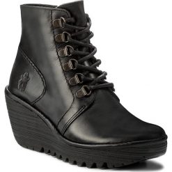 Botki FLY LONDON - Yarnfly P500772000 Black. Czarne botki damskie na obcasie marki Fly London, z materiału. W wyprzedaży za 349,00 zł.