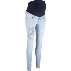 Dżinsy ciążowe z nadrukiem bonprix jasnoniebieski "bleached". Niebieskie jeansy damskie bonprix, z jeansu. Za 109,99 zł.