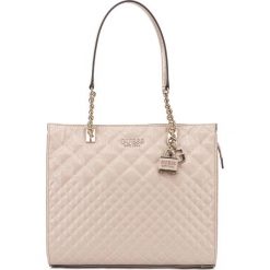 Guess Queenie Torebka Beżowy. Brązowe torebki klasyczne damskie Guess, z aplikacjami, z poliesteru, bez dodatków. Za 654,95 zł.
