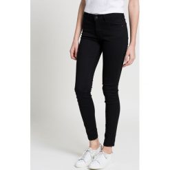 Wrangler - Jeansy. Czarne jeansy damskie Wrangler. Za 299,90 zł.
