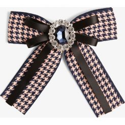 Marie Lund - Broszka damska, różowy. Różowe broszki damskie Marie Lund. Za 39,95 zł.