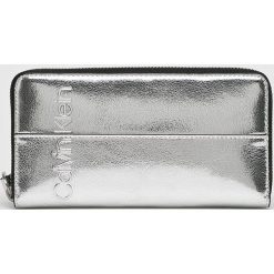 Portfele damskie: Calvin Klein - Portfel