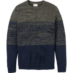 Sweter w wygodnym fasonie bonprix ciemnooliwkowo-ciemnoniebieski melanż. Zielone swetry męskie bonprix, s, melanż. Za 89,99 zł.