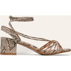Answear - Sandały Lily Shoes. Brązowe klapki damskie ANSWEAR, bez wzorów, ze skóry ekologicznej, bez obcasa, na obcasie. W wyprzedaży za 59,90 zł.