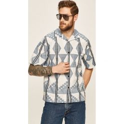 Levi's Made & Crafted - Koszula. Niebieskie koszule męskie Levi's® Made & Crafted, s, bez wzorów, z bawełny, klasyczne, z klasycznym kołnierzykiem, z krótkim rękawem. W wyprzedaży za 319,90 zł.