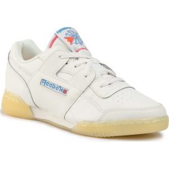 Buty Reebok - Workout Lo Plus DV7360 White/Chalk/None. Białe półbuty damskie Reebok, bez wzorów, ze skóry, bez obcasa, na płaskiej podeszwie, bez zapięcia. W wyprzedaży za 269,00 zł.