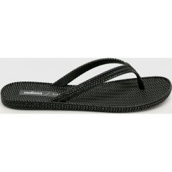 Melissa - Japonki Braided Summer. Czarne kapcie damskie marki Melissa, z materiału. Za 199,90 zł.
