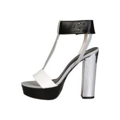 VERSACE 19.69 sandały damskie Melisande czarne 39. Czarne sandały damskie Versace 19.69, bez wzorów, na wysokim obcasie, bez zapięcia. Za 219,00 zł.