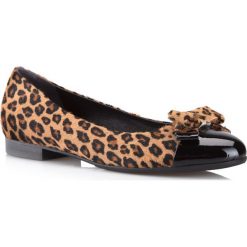 Buty damskie. Baleriny damskie Wittchen, bez wzorów, ze skóry, eleganckie, bez obcasa. W wyprzedaży za 299,90 zł.