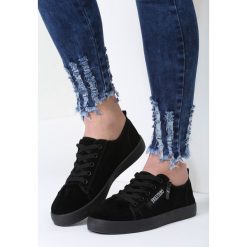 Czarne Trampki Private Party. Czarne trampki i tenisówki damskie vices, bez wzorów, bez zapięcia. Za 49,99 zł.
