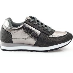 McArthur Buty Sportowe miedziane. Szare buty sportowe damskie McArthur, bez wzorów, z syntetyku, sportowe, trekkingowe. W wyprzedaży za 89,00 zł.