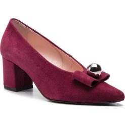 Półbuty EKSBUT - 29-5507-L74-1G Bordo. Fioletowe półbuty damskie marki Eksbut, z aplikacjami, ze skóry, eleganckie, bez obcasa, na obcasie, bez zapięcia. W wyprzedaży za 209,00 zł.