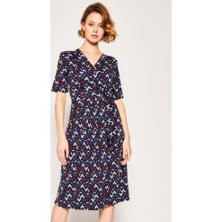 Sukienka codzienna Weekend Max Mara Mirto 56210101. Różowe sukienki damskie Weekend Max Mara, na co dzień, l, bez wzorów, z wiskozy, bez kołnierzyka, bez rękawów, proste. W wyprzedaży za 759,00 zł.