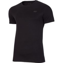 T-shirt męski TSM300A - głęboka czerń. Czarne koszulki męskie 4f, m, bez wzorów, z bawełny, bez kołnierzyka. Za 39,99 zł.