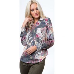 Koszula we wzory z metalowym detalem czarna 21824. Czarne koszule damskie Fasardi, s, bez wzorów, bez kołnierzyka, bez rękawów. Za 49,00 zł.