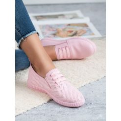 RÓŻOWE TRAMPKI DAMSKIE. Trampki i tenisówki damskie RENDA. Za 24,90 zł.