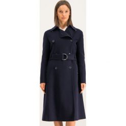 Płaszcz zimowy Sportmax Code 70160496. Niebieskie płaszcze damskie Sportmax Code, na zimę, bez wzorów, z wełny. W wyprzedaży za 1689,00 zł.