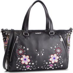 Torebka DESIGUAL - 19SAXPC4 2000. Czarne torebki klasyczne damskie Desigual, z aplikacjami, ze skóry ekologicznej, klasyczne, zdobione, bez dodatków. W wyprzedaży za 199,00 zł.