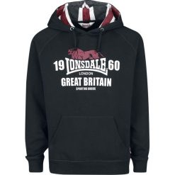 Lonsdale London Bassingham Bluza z kapturem czarny. Czarne bluzy męskie marki Lonsdale London, l, z nadrukiem, z kapturem, bez rękawów, z kapturem. Za 144,90 zł.