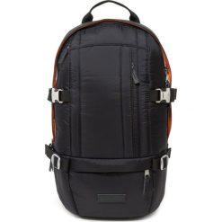Plecak EASTPAK FLOID TAILORED. Czarne plecaki męskie Eastpak, w paski, eleganckie. W wyprzedaży za 324,00 zł.