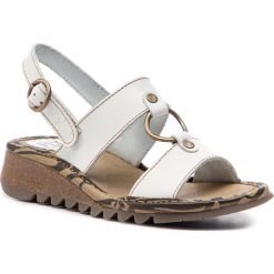 Sandały FLY LONDON - Tacofly P500950003 Offwhite. Klapki damskie Fly London. W wyprzedaży za 329,00 zł.