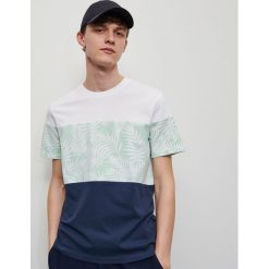 T-shirt z łączonych materiałów - Turkusowy. Niebieskie t-shirty męskie Reserved, s, bez wzorów, z materiału, bez kołnierzyka. Za 39,99 zł.