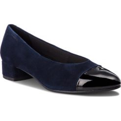 Półbuty VAGABOND - Alicia 4605-149-95 Dk Blue/Black. Niebieskie półbuty damskie marki Vagabond, na co dzień, bez wzorów, ze skóry, bez obcasa, na płaskiej podeszwie, bez zapięcia. W wyprzedaży za 279,00 zł.