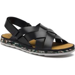 Sandały FLY LONDON - Boneofly P501040000 Black. Czarne klapki męskie marki Fly London, bez wzorów, ze skóry. Za 409,00 zł.