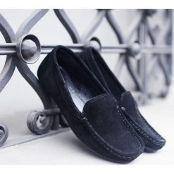 Mokasyny damskie - skóra naturalna - model 001 - kolor czarny welur. Czarne mokasyny damskie Zapato, do pracy, na lato, bez wzorów, z jeansu, klasyczne, na niskim obcasie, na płaskiej podeszwie, bez zapięcia. W wyprzedaży za 248,00 zł.